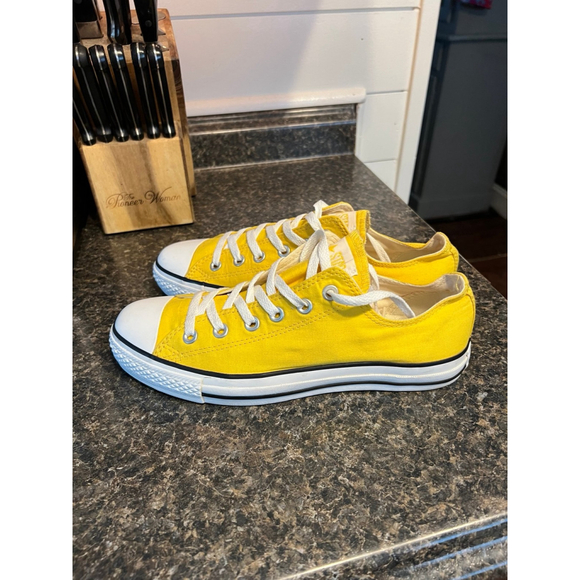 Classic Converse Unisex Chuck Taylor All Star Low Sneaker Lemon Yellow - Picture 4 of 10